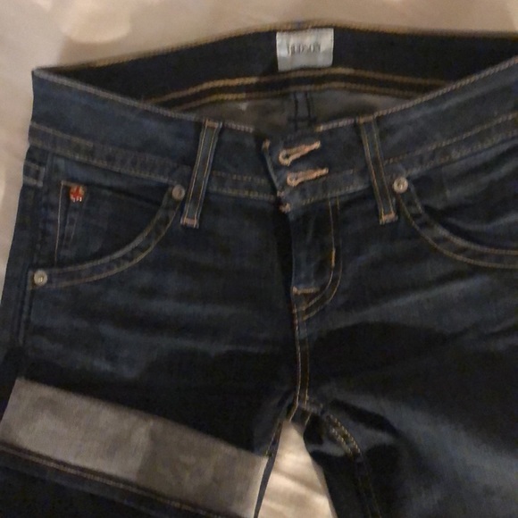 Hudson Bermuda type short cuffed just above the knee - Picture 5 of 6